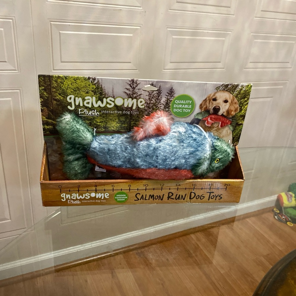 Gnawsome Interactive Salmon Run Dog Toy With Squaker 13”